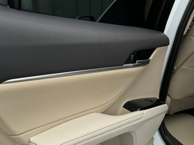 Белый Тойота Камри, объемом двигателя 2.5 л и пробегом 159 тыс. км за 17800 $, фото 15 на Automoto.ua