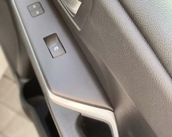 Белый Тойота Камри, объемом двигателя 2.4 л и пробегом 105 тыс. км за 17000 $, фото 3 на Automoto.ua