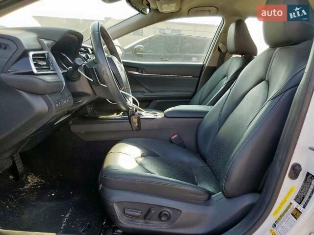 Тойота Камри 2017 в Днепре (Днепропетровске) на Automoto.ua Белый Тойота Камри, объемом двигателя 0 л и пробегом 94 тыс. км за 5845 $, фото 6 на Automoto.ua