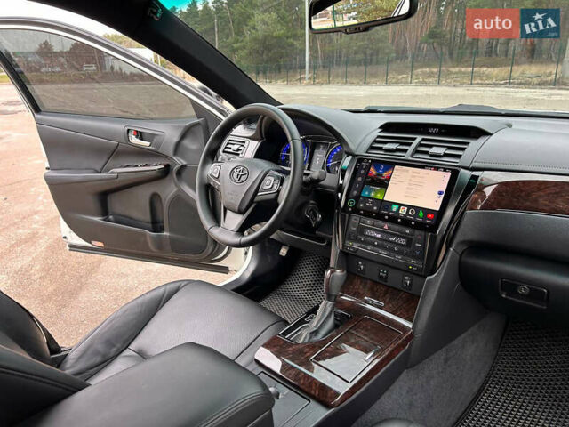 Белый Тойота Камри, объемом двигателя 2.49 л и пробегом 119 тыс. км за 20555 $, фото 3 на Automoto.ua