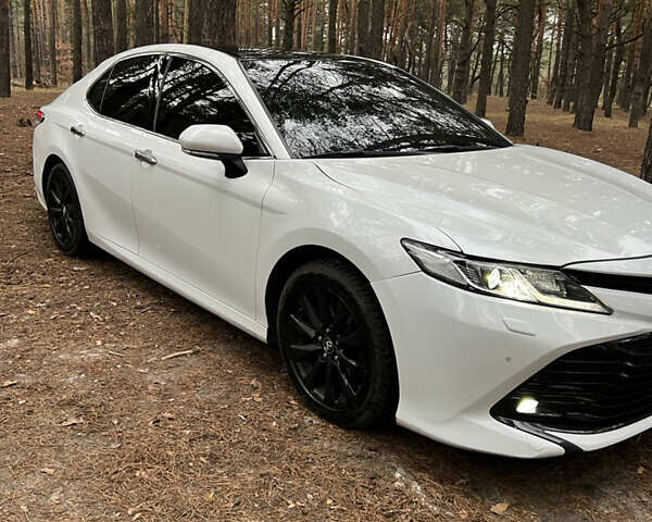 Белый Тойота Камри, объемом двигателя 2.49 л и пробегом 152 тыс. км за 21000 $, фото 12 на Automoto.ua