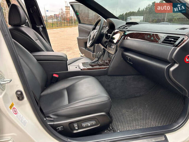 Белый Тойота Камри, объемом двигателя 2.49 л и пробегом 119 тыс. км за 20555 $, фото 8 на Automoto.ua