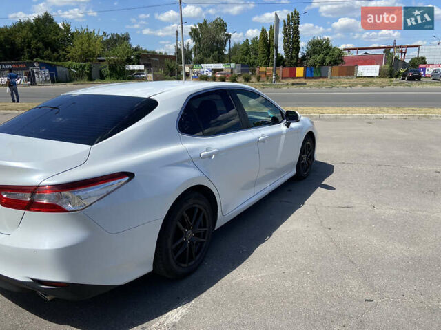 Білий Тойота Камрі, об'ємом двигуна 2.5 л та пробігом 187 тис. км за 21900 $, фото 2 на Automoto.ua