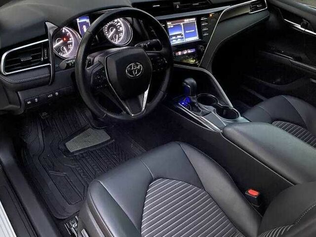 Білий Тойота Камрі, об'ємом двигуна 2.5 л та пробігом 95 тис. км за 17400 $, фото 7 на Automoto.ua