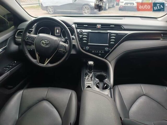 Белый Тойота Камри, объемом двигателя 2.5 л и пробегом 154 тыс. км за 21500 $, фото 4 на Automoto.ua