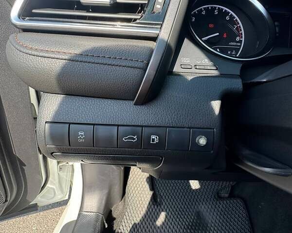 Белый Тойота Камри, объемом двигателя 2.49 л и пробегом 153 тыс. км за 19800 $, фото 14 на Automoto.ua