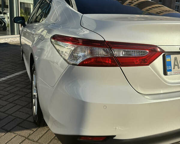Белый Тойота Камри, объемом двигателя 2.49 л и пробегом 137 тыс. км за 21950 $, фото 17 на Automoto.ua