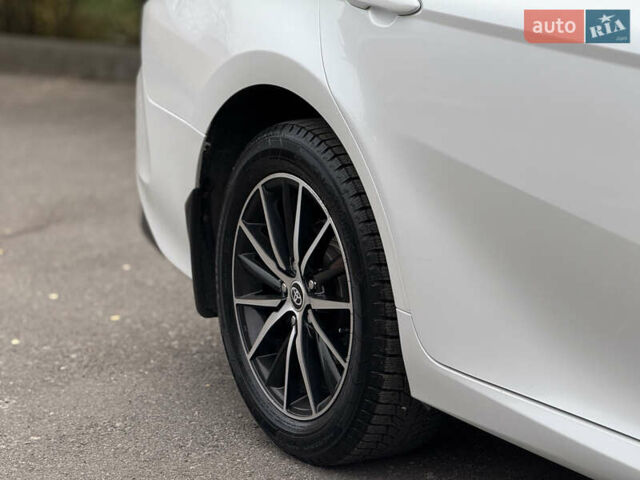 Білий Тойота Камрі, об'ємом двигуна 2.49 л та пробігом 158 тис. км за 22777 $, фото 13 на Automoto.ua