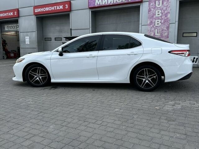 Белый Тойота Камри, объемом двигателя 2.5 л и пробегом 116 тыс. км за 16950 $, фото 6 на Automoto.ua