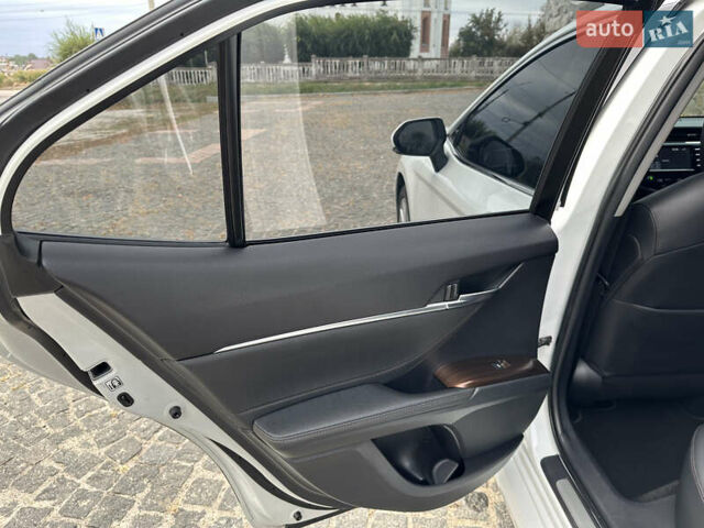 Білий Тойота Камрі, об'ємом двигуна 2.49 л та пробігом 160 тис. км за 23400 $, фото 12 на Automoto.ua