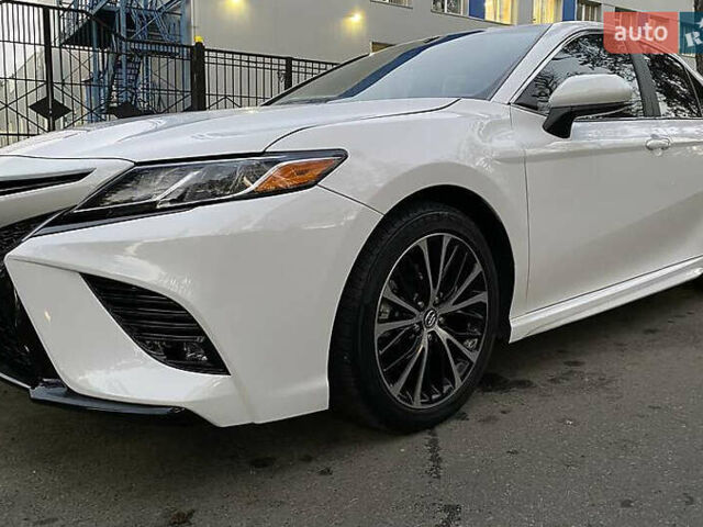 Білий Тойота Камрі, об'ємом двигуна 2.49 л та пробігом 95 тис. км за 19400 $, фото 2 на Automoto.ua