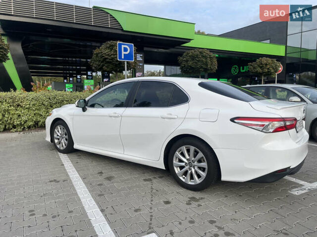 Белый Тойота Камри, объемом двигателя 2.49 л и пробегом 143 тыс. км за 17600 $, фото 10 на Automoto.ua
