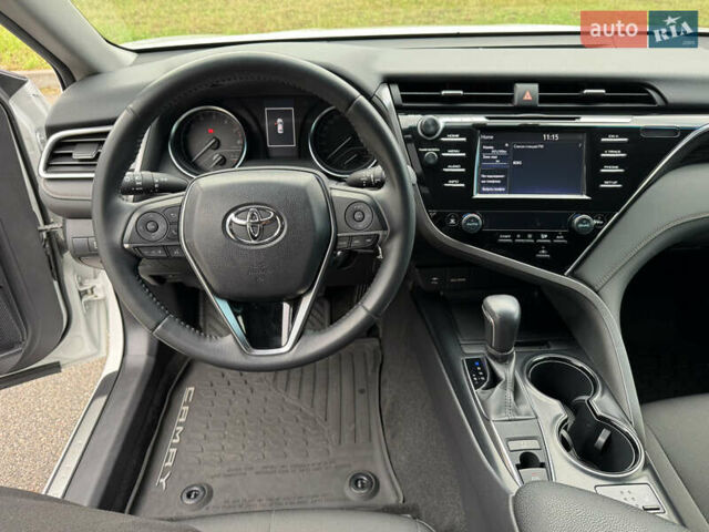 Белый Тойота Камри, объемом двигателя 2.49 л и пробегом 32 тыс. км за 23700 $, фото 40 на Automoto.ua