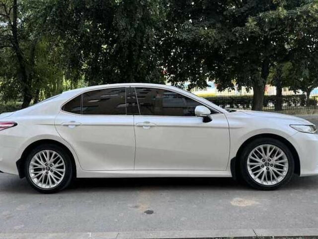 Белый Тойота Камри, объемом двигателя 2.5 л и пробегом 58 тыс. км за 15500 $, фото 6 на Automoto.ua