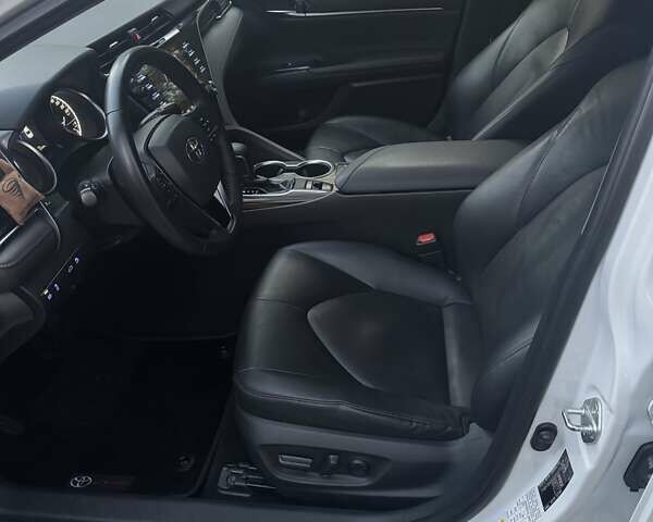 Белый Тойота Камри, объемом двигателя 2.49 л и пробегом 125 тыс. км за 25500 $, фото 10 на Automoto.ua