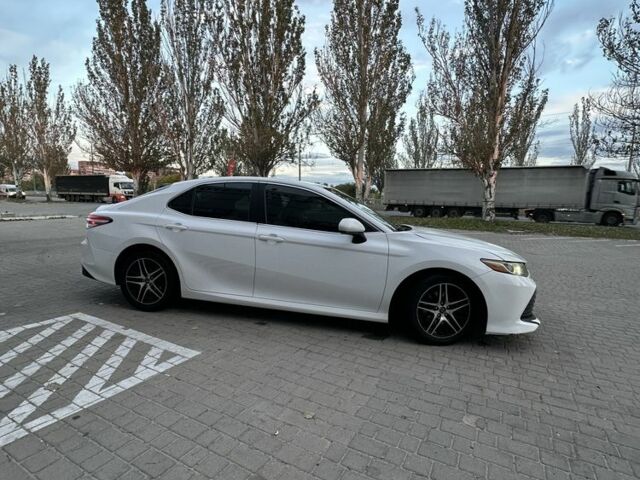 Белый Тойота Камри, объемом двигателя 2.5 л и пробегом 116 тыс. км за 16950 $, фото 3 на Automoto.ua