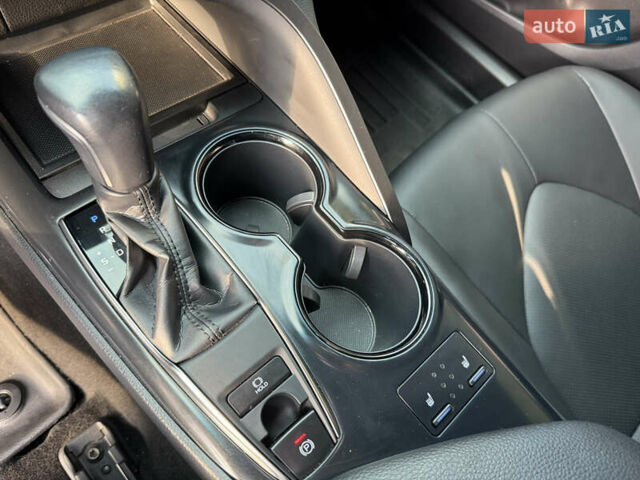 Белый Тойота Камри, объемом двигателя 2.49 л и пробегом 175 тыс. км за 21500 $, фото 22 на Automoto.ua