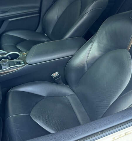 Білий Тойота Камрі, об'ємом двигуна 2.5 л та пробігом 115 тис. км за 23499 $, фото 1 на Automoto.ua