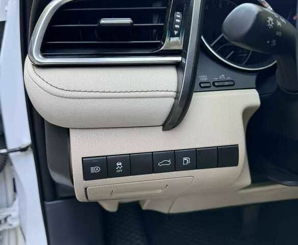 Белый Тойота Камри, объемом двигателя 2.5 л и пробегом 58 тыс. км за 15500 $, фото 12 на Automoto.ua