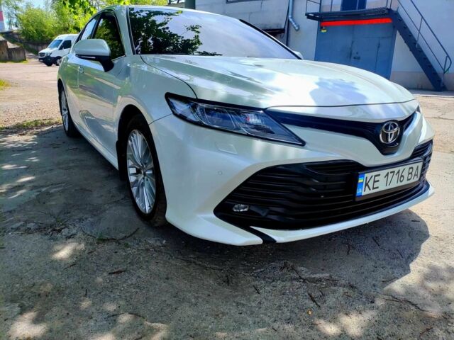 Белый Тойота Камри, объемом двигателя 2.5 л и пробегом 126 тыс. км за 17800 $, фото 3 на Automoto.ua
