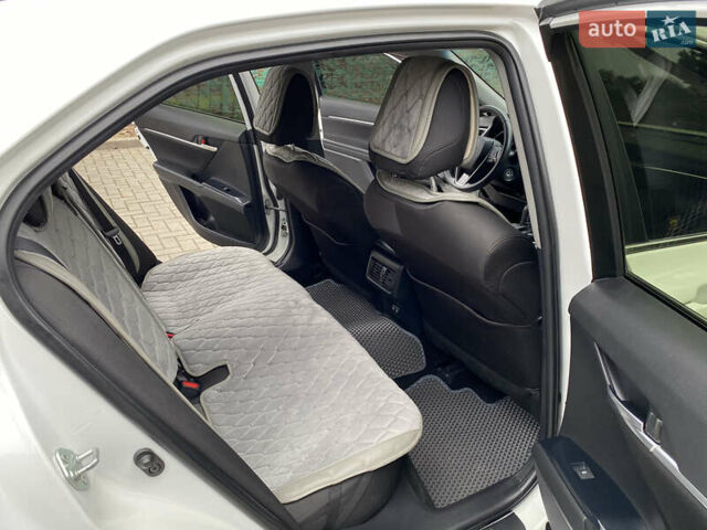 Білий Тойота Камрі, об'ємом двигуна 2.5 л та пробігом 107 тис. км за 22500 $, фото 20 на Automoto.ua