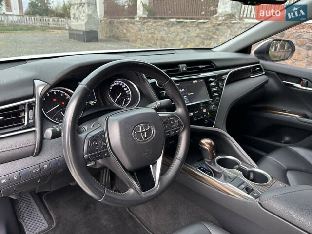 Білий Тойота Камрі, об'ємом двигуна 2.49 л та пробігом 160 тис. км за 23400 $, фото 22 на Automoto.ua