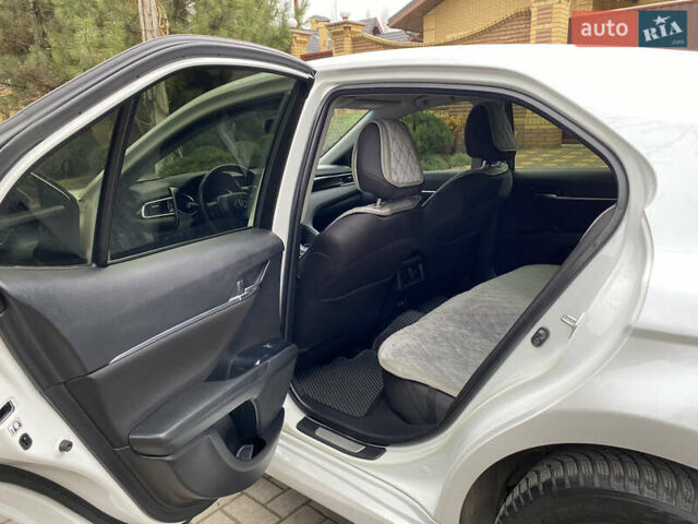 Білий Тойота Камрі, об'ємом двигуна 2.5 л та пробігом 107 тис. км за 22500 $, фото 18 на Automoto.ua