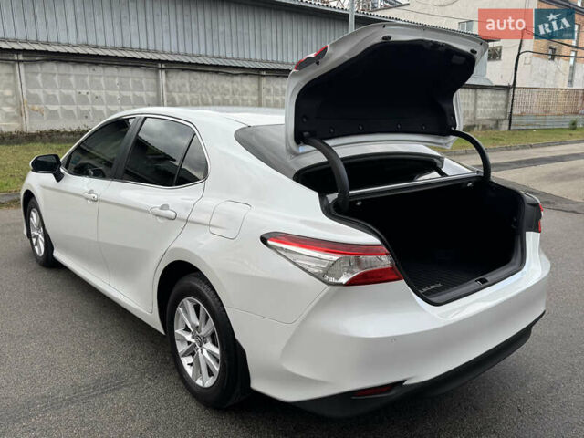 Белый Тойота Камри, объемом двигателя 2.49 л и пробегом 32 тыс. км за 23700 $, фото 35 на Automoto.ua