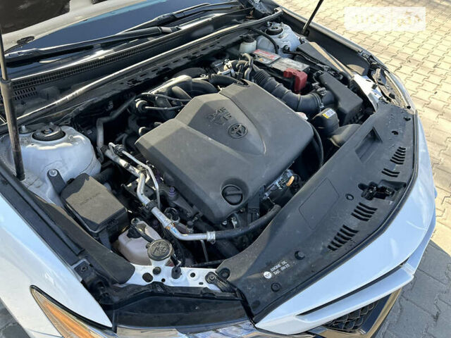Белый Тойота Камри, объемом двигателя 3.46 л и пробегом 71 тыс. км за 31000 $, фото 51 на Automoto.ua