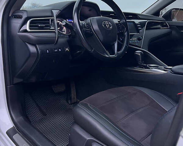 Білий Тойота Камрі, об'ємом двигуна 2.49 л та пробігом 89 тис. км за 22000 $, фото 58 на Automoto.ua