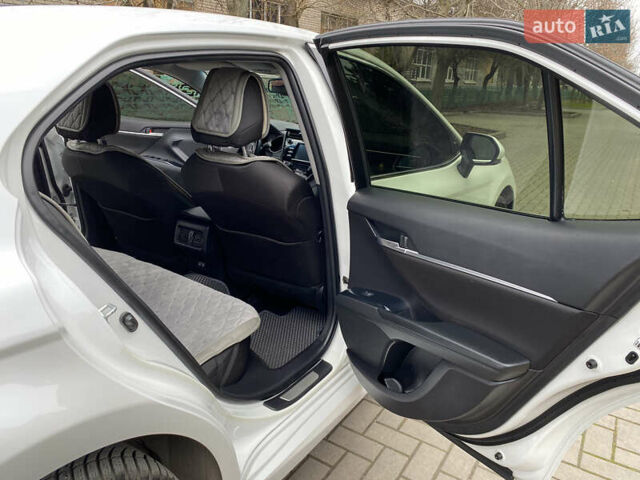 Білий Тойота Камрі, об'ємом двигуна 2.5 л та пробігом 107 тис. км за 22500 $, фото 21 на Automoto.ua