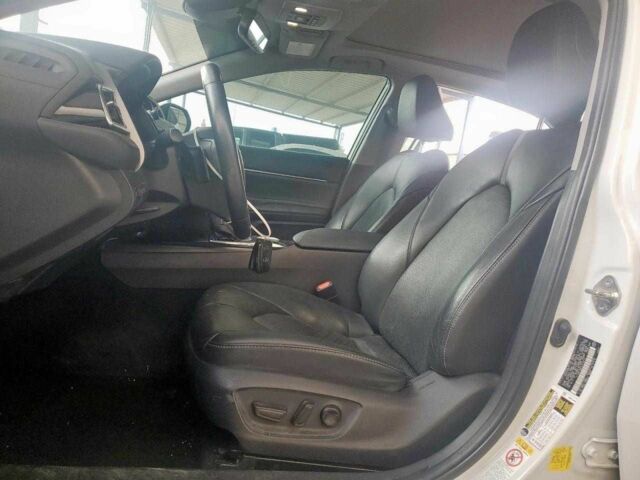 Белый Тойота Камри, объемом двигателя 2.5 л и пробегом 68 тыс. км за 5500 $, фото 6 на Automoto.ua