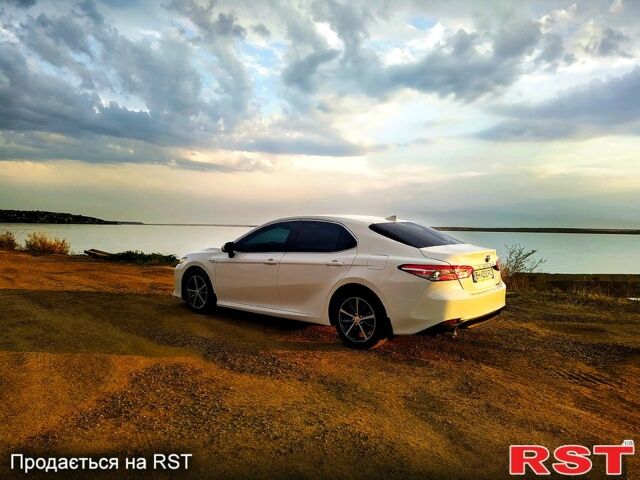 Белый Тойота Камри, объемом двигателя 2.5 л и пробегом 101 тыс. км за 24500 $, фото 1 на Automoto.ua