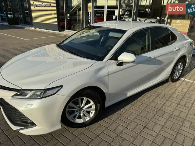 Белый Тойота Камри, объемом двигателя 2.49 л и пробегом 137 тыс. км за 21950 $, фото 9 на Automoto.ua