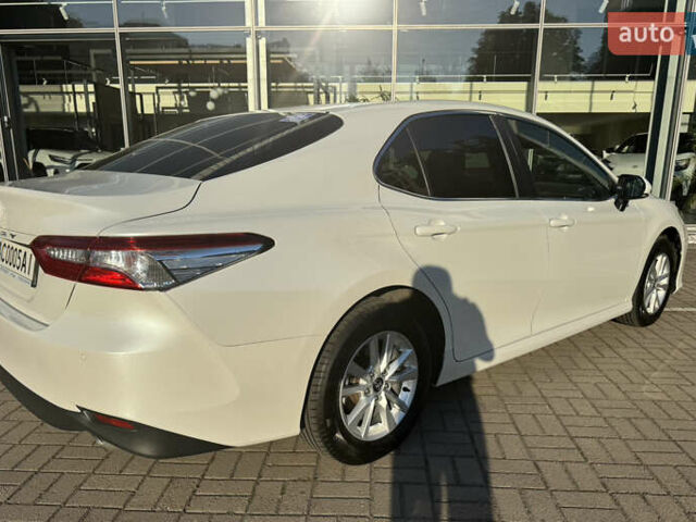 Белый Тойота Камри, объемом двигателя 2.49 л и пробегом 137 тыс. км за 21950 $, фото 10 на Automoto.ua