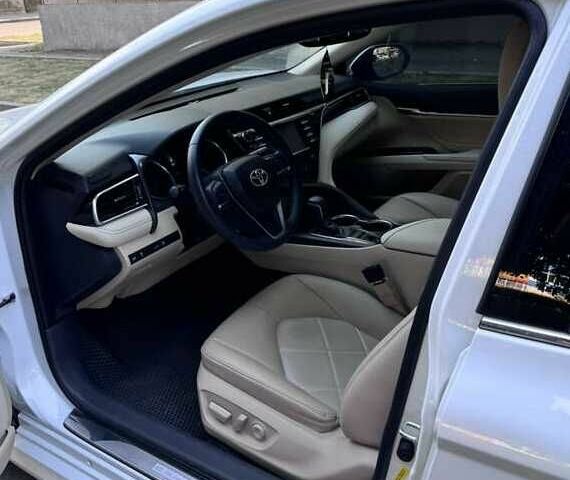 Белый Тойота Камри, объемом двигателя 2.5 л и пробегом 58 тыс. км за 15500 $, фото 8 на Automoto.ua