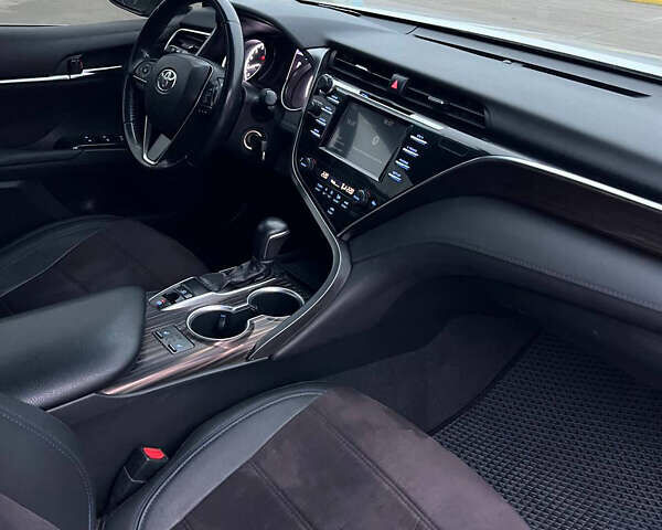 Білий Тойота Камрі, об'ємом двигуна 2.49 л та пробігом 89 тис. км за 22000 $, фото 71 на Automoto.ua