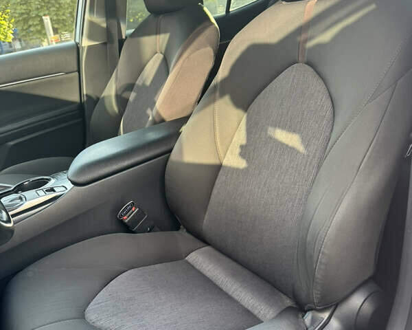 Белый Тойота Камри, объемом двигателя 2.49 л и пробегом 137 тыс. км за 21950 $, фото 22 на Automoto.ua