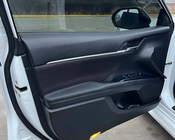 Білий Тойота Камрі, об'ємом двигуна 2.49 л та пробігом 89 тис. км за 22000 $, фото 57 на Automoto.ua