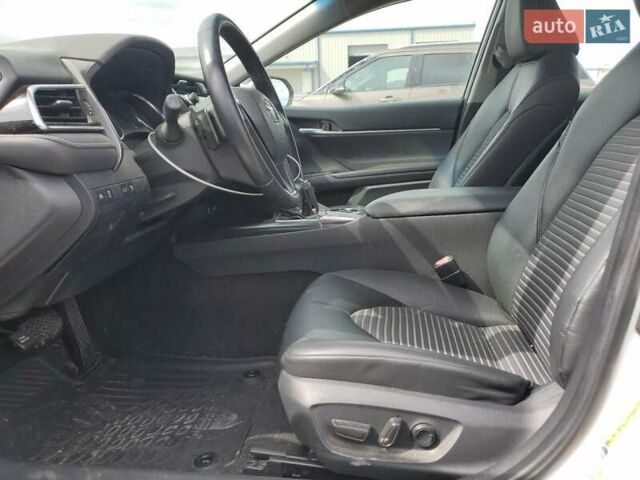 Білий Тойота Камрі, об'ємом двигуна 2.49 л та пробігом 77 тис. км за 6000 $, фото 7 на Automoto.ua