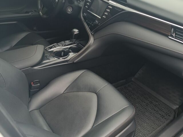 Белый Тойота Камри, объемом двигателя 2.5 л и пробегом 154 тыс. км за 21500 $, фото 5 на Automoto.ua