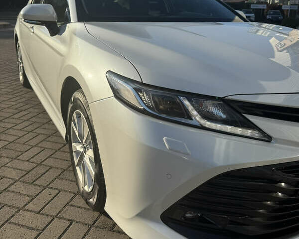 Белый Тойота Камри, объемом двигателя 2.49 л и пробегом 137 тыс. км за 21950 $, фото 18 на Automoto.ua