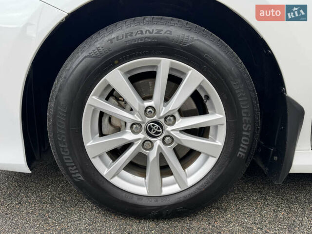 Белый Тойота Камри, объемом двигателя 2.49 л и пробегом 32 тыс. км за 23700 $, фото 15 на Automoto.ua