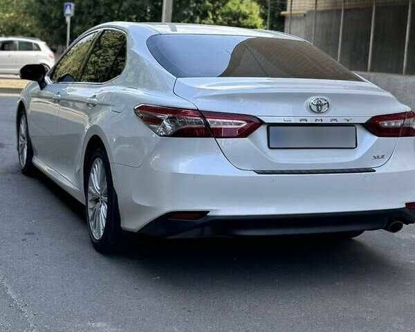 Белый Тойота Камри, объемом двигателя 2.5 л и пробегом 58 тыс. км за 15500 $, фото 4 на Automoto.ua