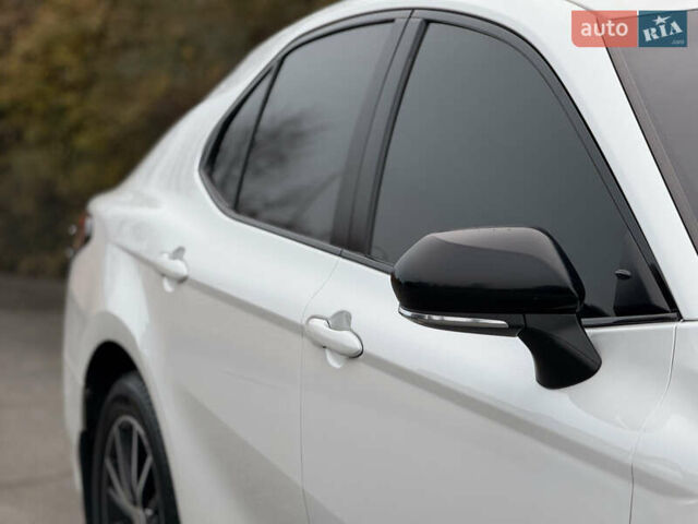 Білий Тойота Камрі, об'ємом двигуна 2.49 л та пробігом 158 тис. км за 22777 $, фото 11 на Automoto.ua