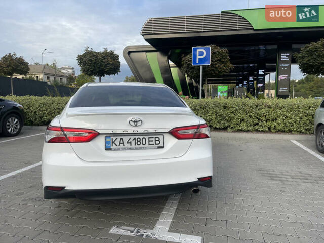 Белый Тойота Камри, объемом двигателя 2.49 л и пробегом 143 тыс. км за 17600 $, фото 8 на Automoto.ua