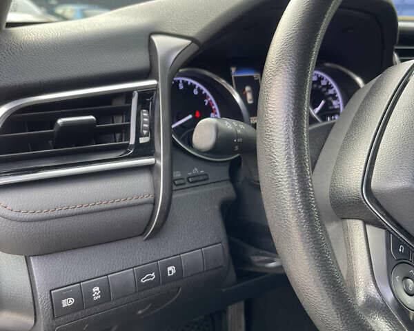 Белый Тойота Камри, объемом двигателя 2.49 л и пробегом 143 тыс. км за 17600 $, фото 25 на Automoto.ua