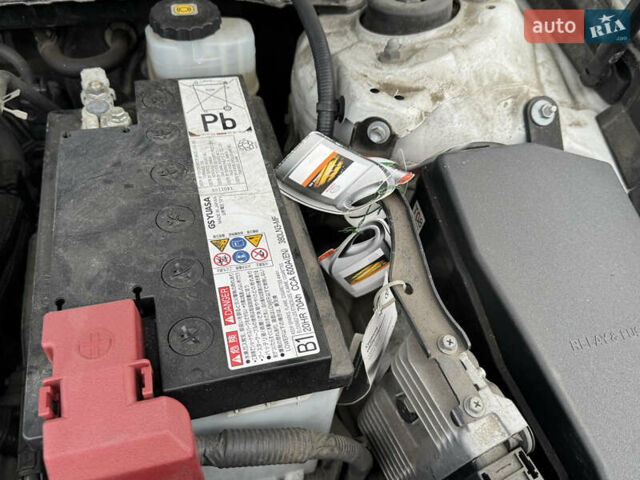 Белый Тойота Камри, объемом двигателя 2.49 л и пробегом 32 тыс. км за 23700 $, фото 39 на Automoto.ua