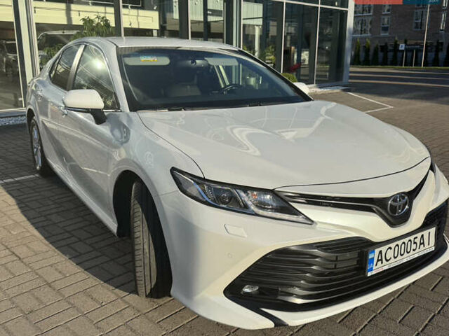 Белый Тойота Камри, объемом двигателя 2.49 л и пробегом 137 тыс. км за 21950 $, фото 4 на Automoto.ua