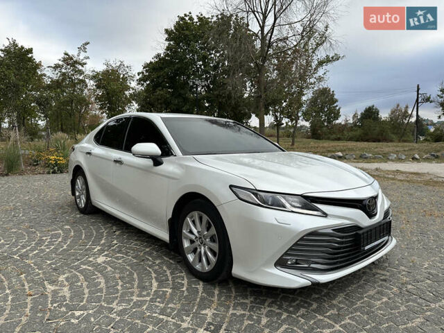 Білий Тойота Камрі, об'ємом двигуна 2.49 л та пробігом 160 тис. км за 23400 $, фото 7 на Automoto.ua